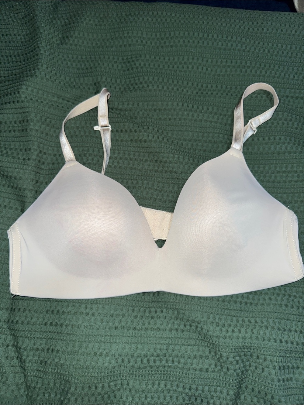 Seamless Light Cream T-Shirt Bra - Smooth Support